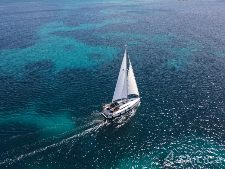Sun Odyssey 410 - Yacht Charter Sailica