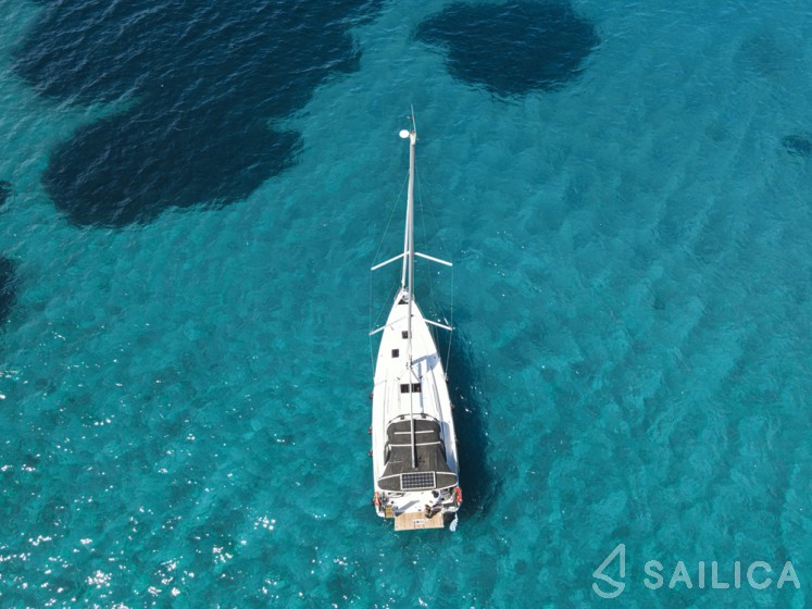 Sun Odyssey 410 - Yacht Charter Sailica