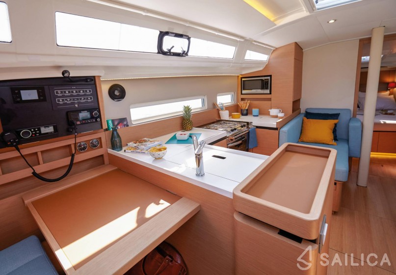 Sun Odyssey 410 - Yacht Charter Sailica