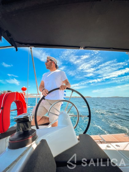 Sun Odyssey 410 - Yacht Charter Sailica