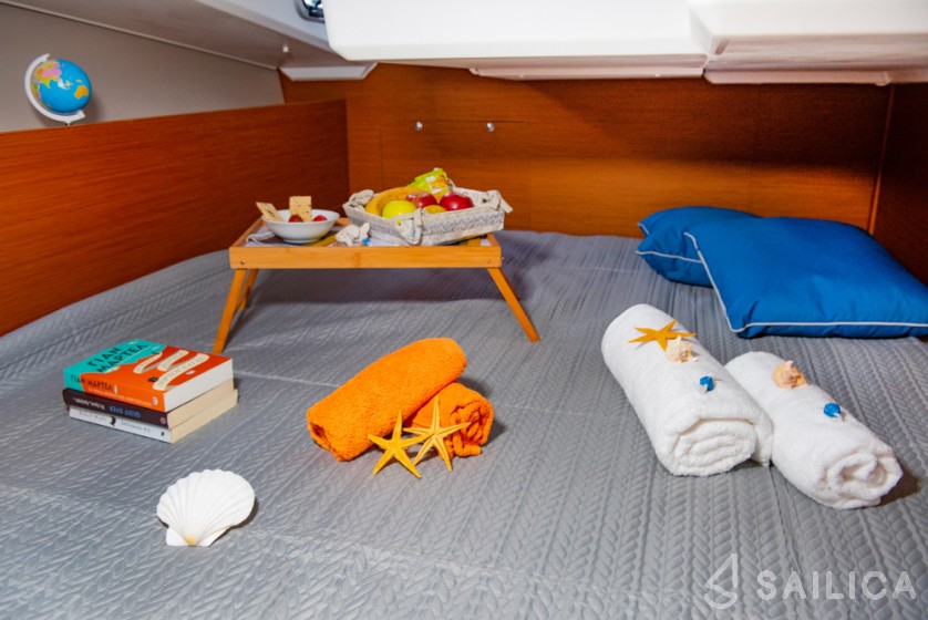 Sun Odyssey 490 - Yacht Charter Sailica