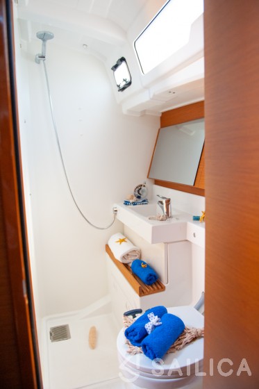 Sun Odyssey 490 - Yacht Charter Sailica