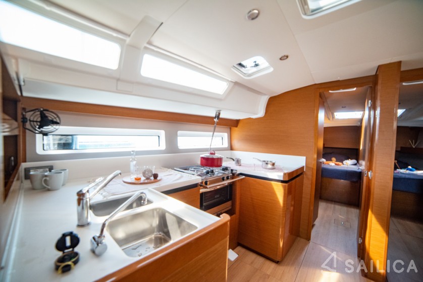Sun Odyssey 490 - Yacht Charter Sailica