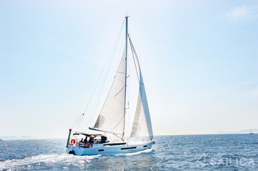 Sun Odyssey 490 - Yacht Charter Sailica
