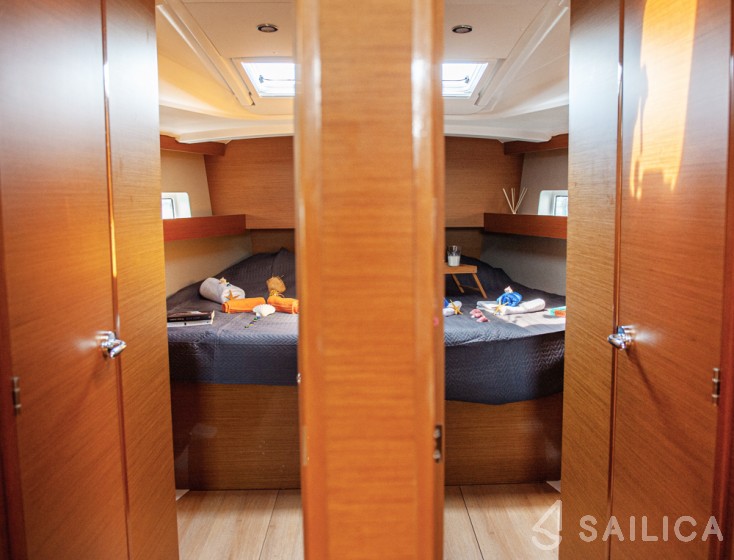 Sun Odyssey 490 - Yacht Charter Sailica