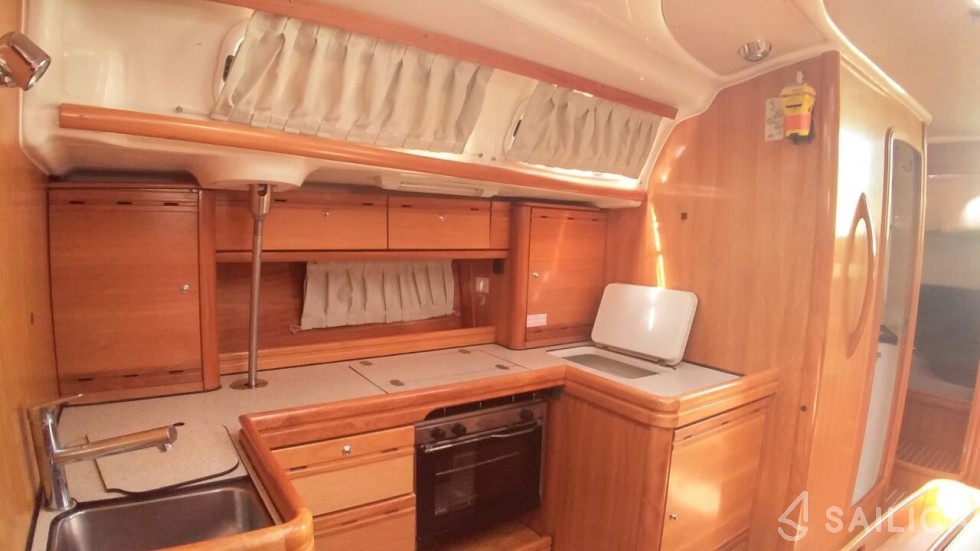 Bavaria 46 Cruiser - Yacht Charter Sailica