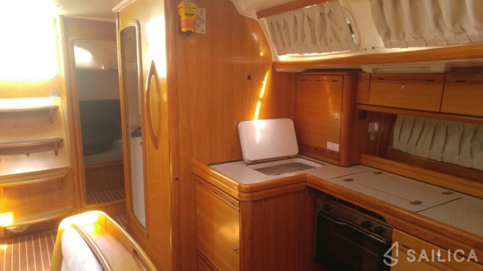 Bavaria 46 Cruiser - Yacht Charter Sailica