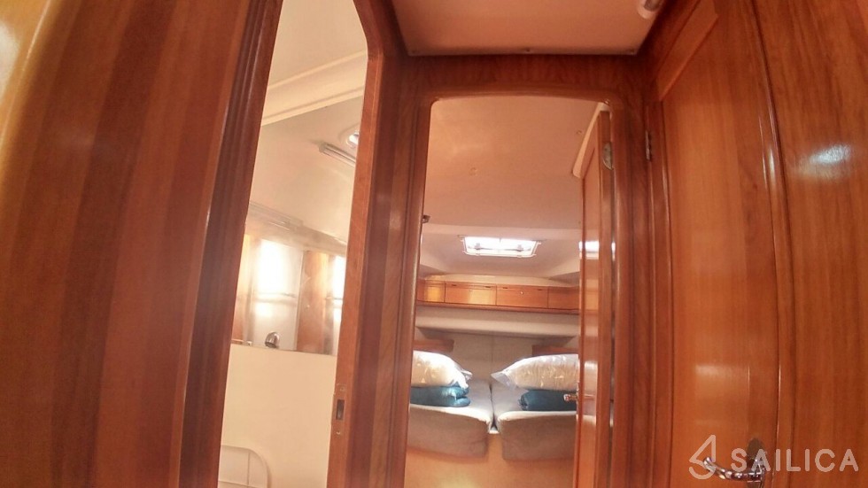 Bavaria 46 Cruiser - Yacht Charter Sailica