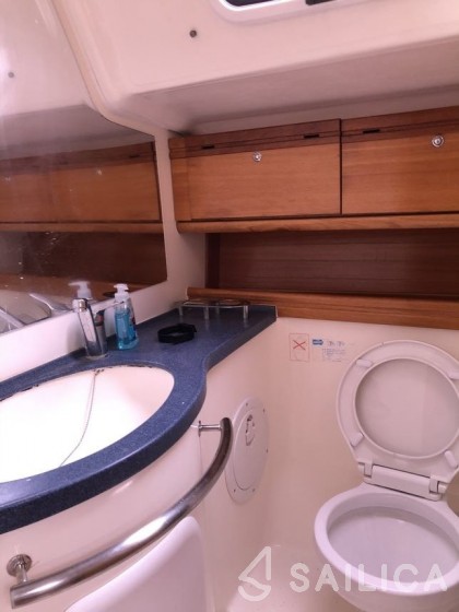 Bavaria 46 Cruiser - Yacht Charter Sailica