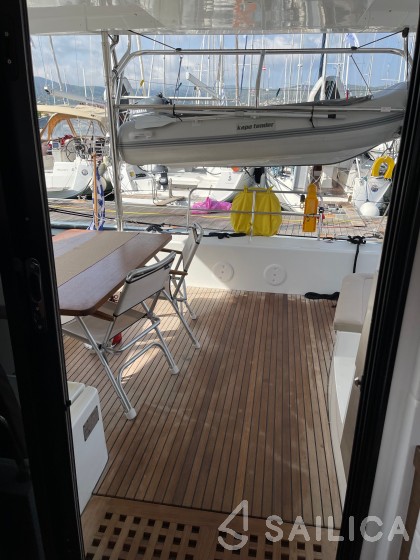 Lagoon 42 - Yacht Charter Sailica