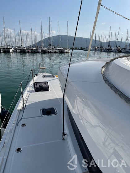 Lagoon 42 - Yacht Charter Sailica