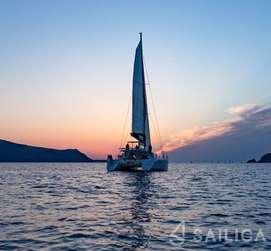 Lagoon 42 - Yacht Charter Sailica