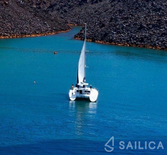Lagoon 42 - Yacht Charter Sailica