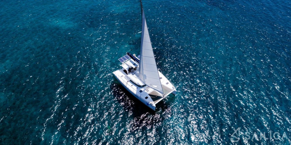 Lagoon 42 - Yacht Charter Sailica