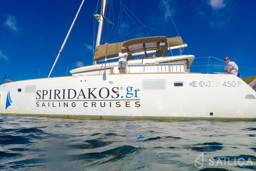 Lagoon 450  Flybridge - Yacht Charter Sailica