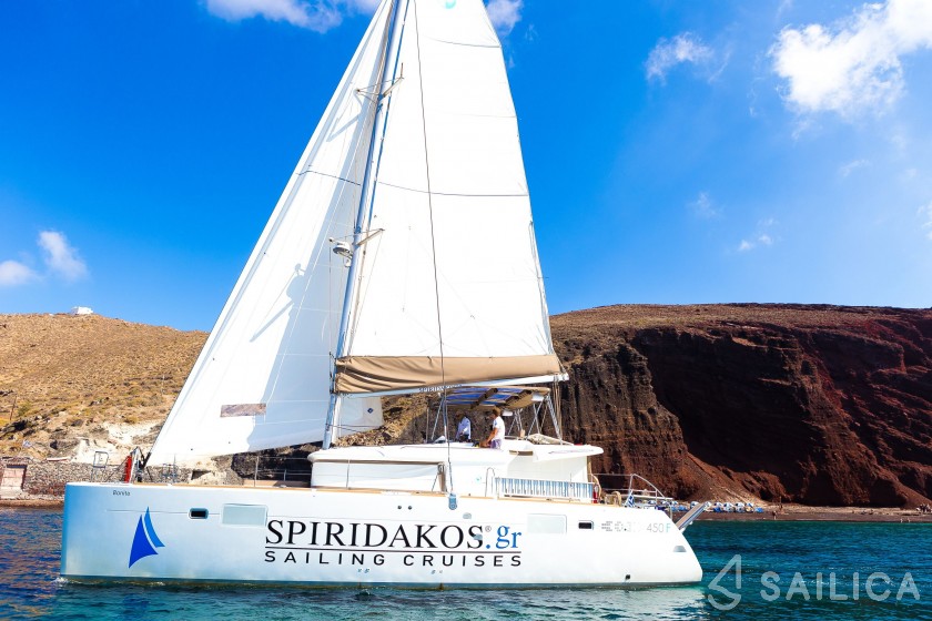 Lagoon 450  Flybridge - Yacht Charter Sailica