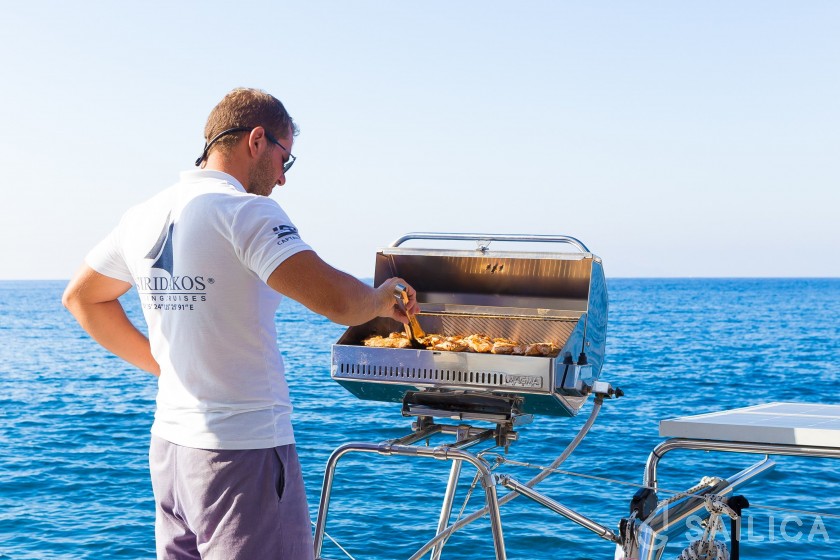 Lagoon 450  Flybridge - Yacht Charter Sailica