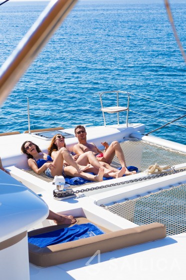 Lagoon 450  Flybridge - Yacht Charter Sailica