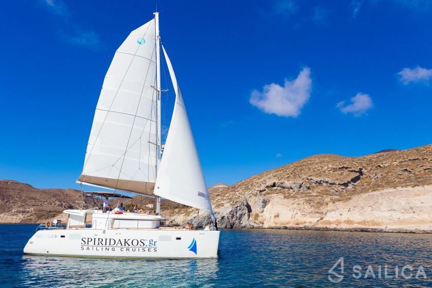 Lagoon 450  Flybridge - Yacht Charter Sailica
