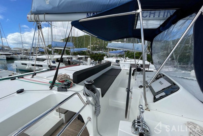 Lagoon 450  Flybridge - Yacht Charter Sailica