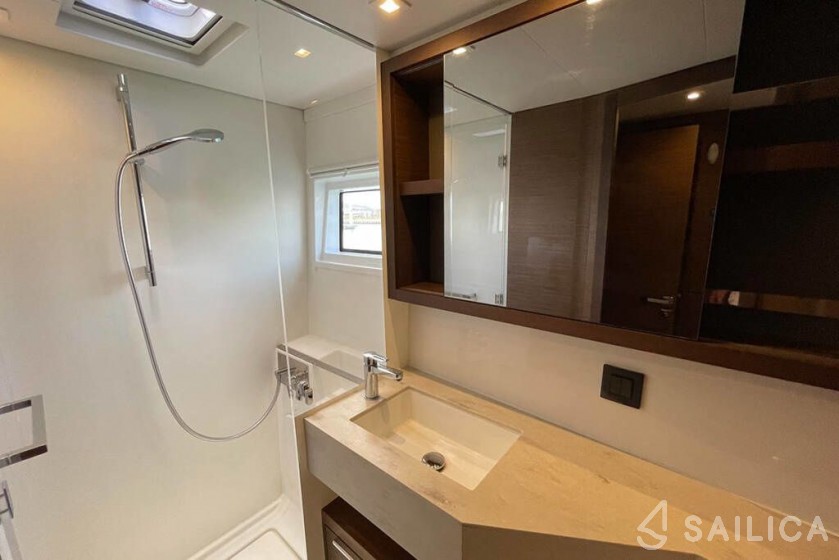 Lagoon 46  - Yacht Charter Sailica