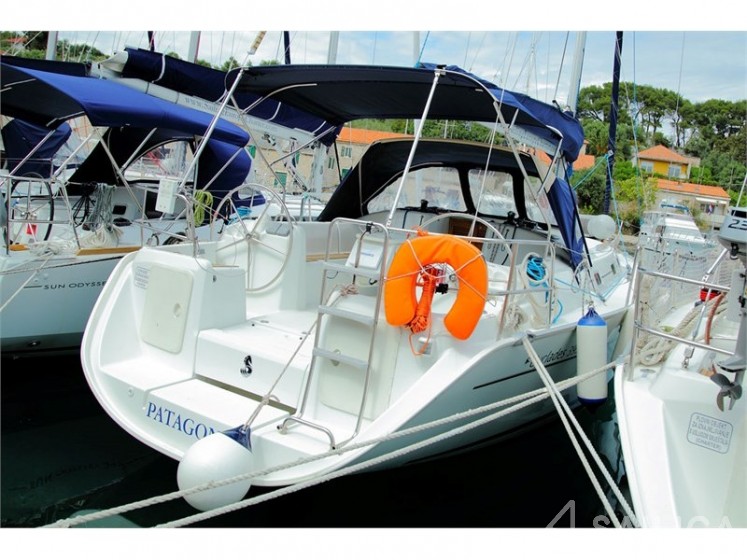 Cyclades 39 - Yacht Charter Sailica