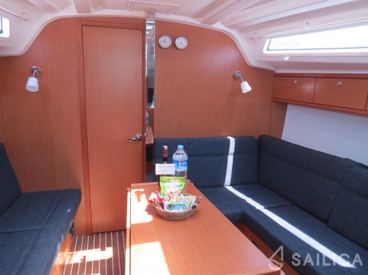 Bavaria 37 Cruiser - Yacht Charter Sailica