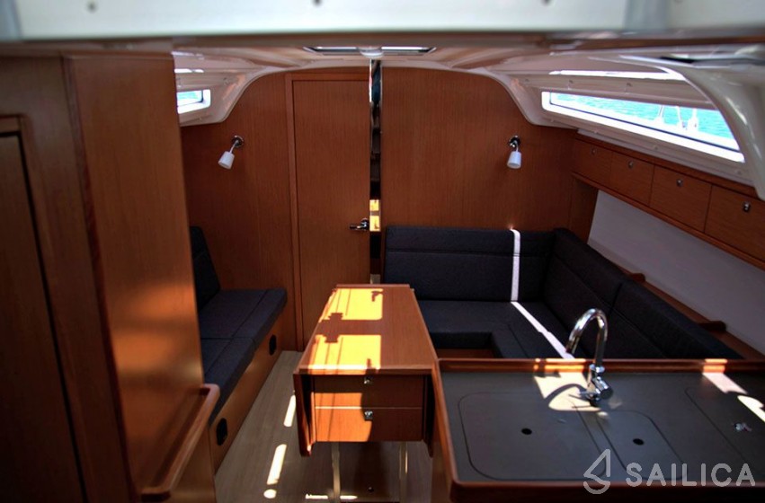 Bavaria 37 Cruiser - Yacht Charter Sailica