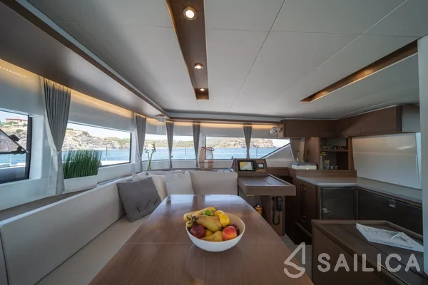 Lagoon 50 - Yacht Charter Sailica