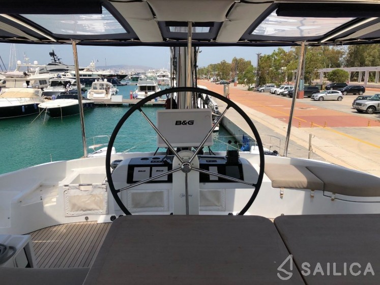 Lagoon 52F - Yacht Charter Sailica