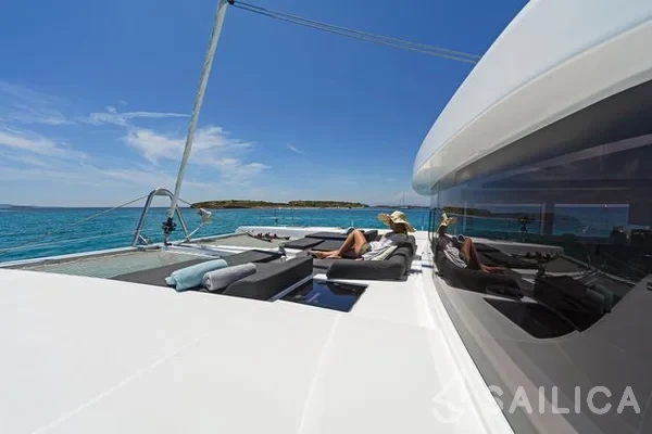 Lagoon 52F - Yacht Charter Sailica