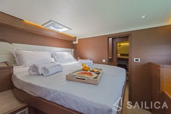 Lagoon 52F - Yacht Charter Sailica