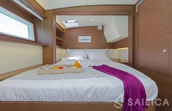 Lagoon 52F - Yacht Charter Sailica