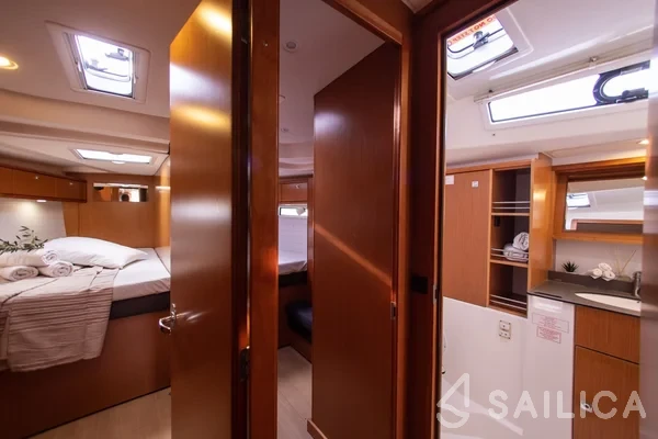 Bavaria 51 Cruiser - Yacht Charter Sailica