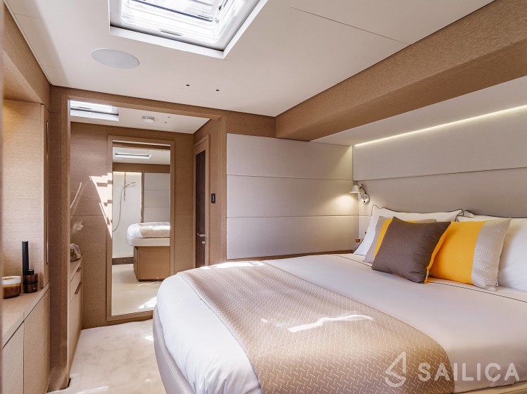 Lagoon Sixty 5 - Yacht Charter Sailica
