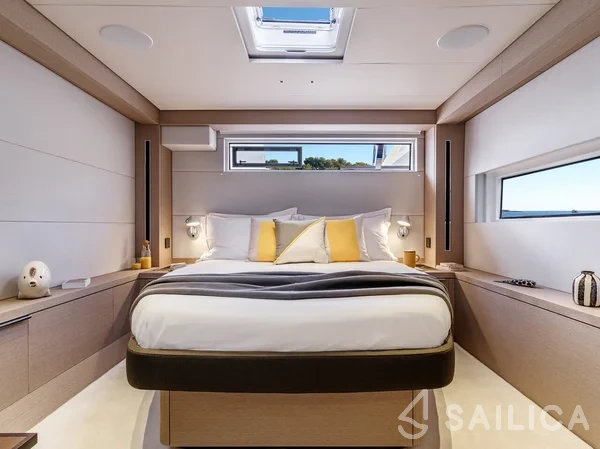 Lagoon Sixty 5 - Yacht Charter Sailica