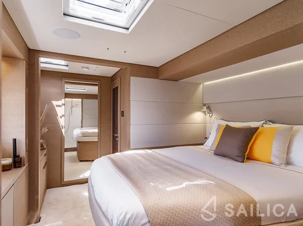 Lagoon Sixty 5 - Yacht Charter Sailica