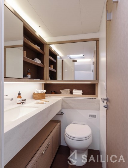 Lagoon Sixty 5 - Yacht Charter Sailica
