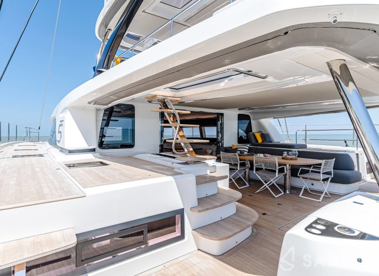 Lagoon Sixty 5 - Yacht Charter Sailica