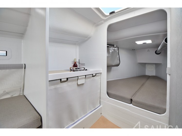 First 27 - Yacht Charter Sailica