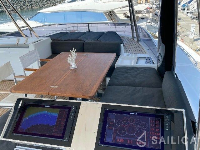 Moon Yacht 60 - Yacht Charter Sailica