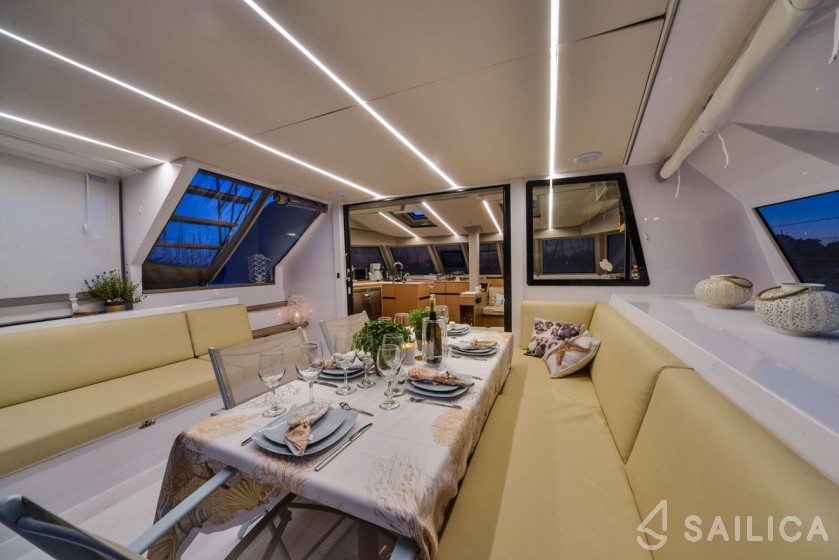 Nautitech 46 Fly - Yacht Charter Sailica