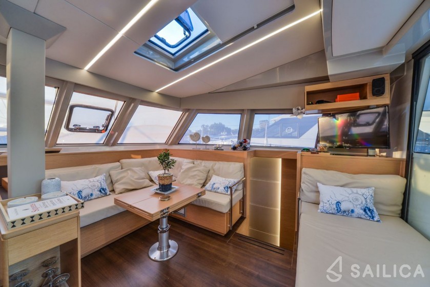 Nautitech 46 Fly - Yacht Charter Sailica