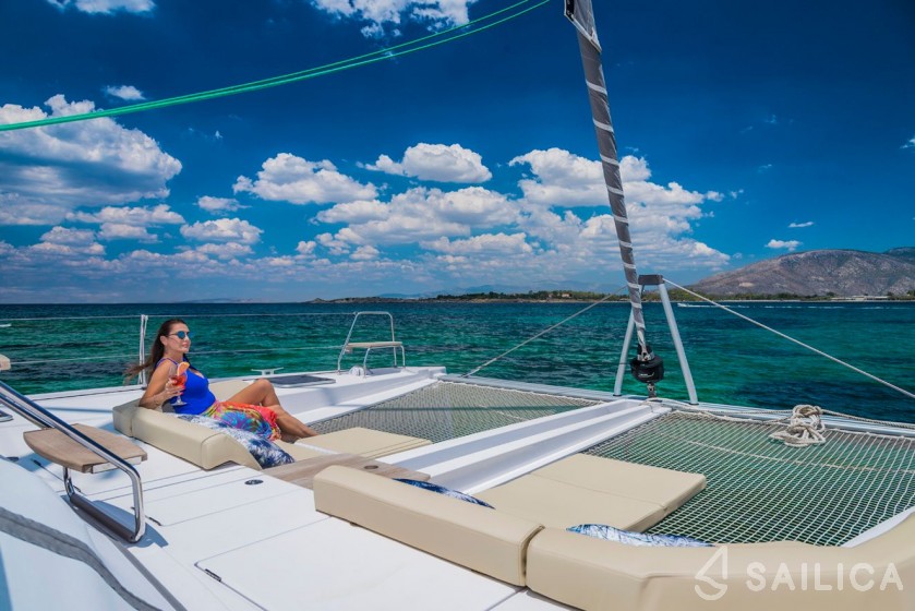 Nautitech 46 Fly - Yacht Charter Sailica