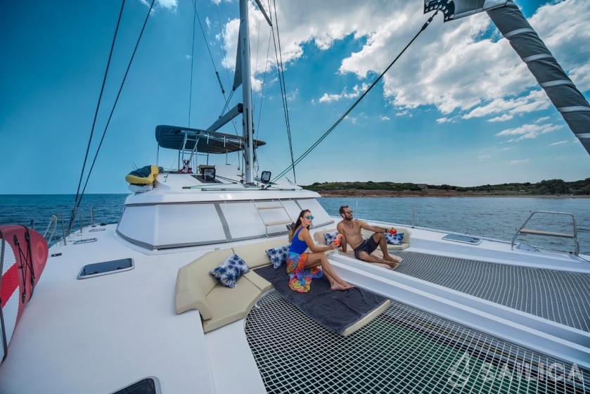 Nautitech 46 Fly - Yacht Charter Sailica