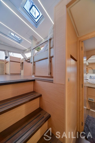 Nautitech 46 Fly - Yacht Charter Sailica