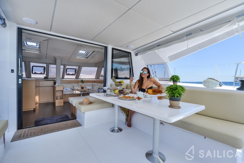 Nautitech 46 Fly - Yacht Charter Sailica