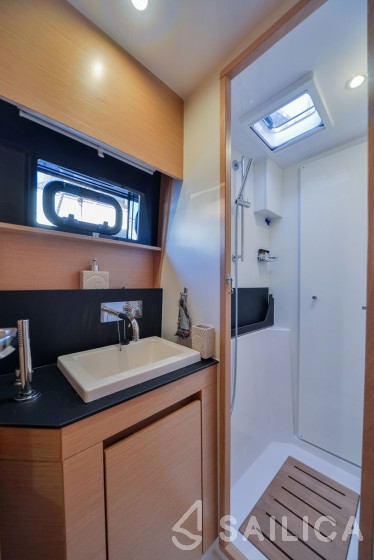 Nautitech 46 Fly - Yacht Charter Sailica