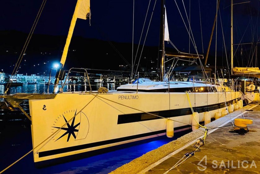 Oceanis 62 - Yacht Charter Sailica