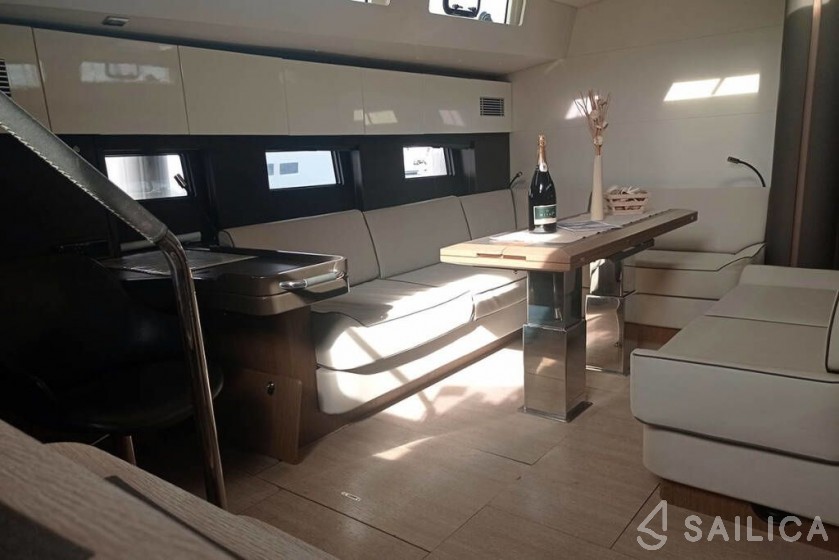 Oceanis 62 - Yacht Charter Sailica